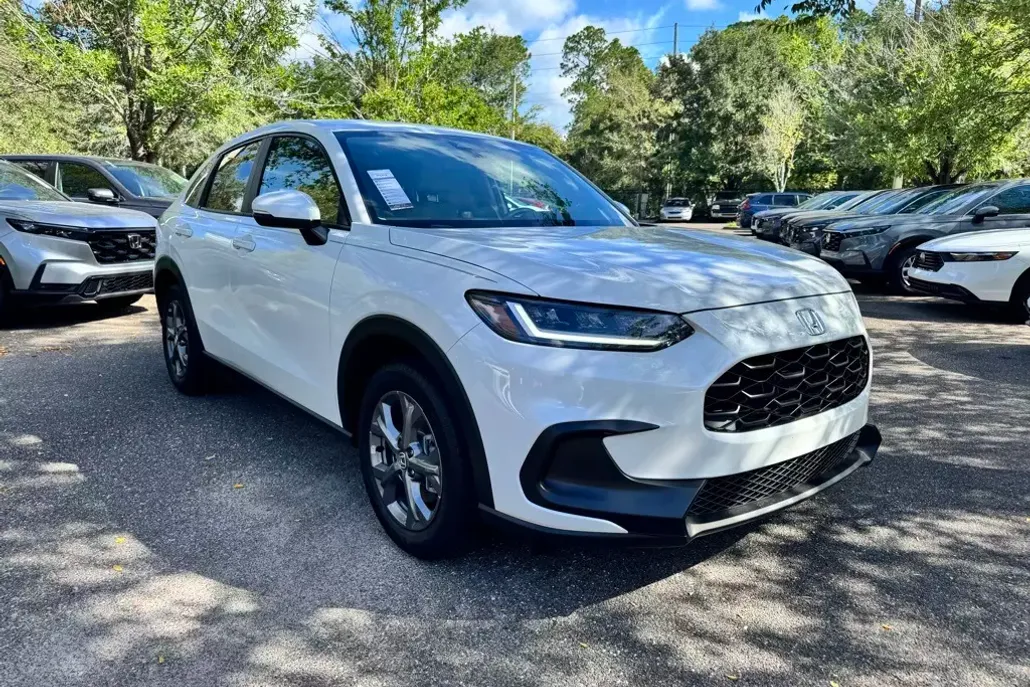 2026 Honda HR-V LX photo 1