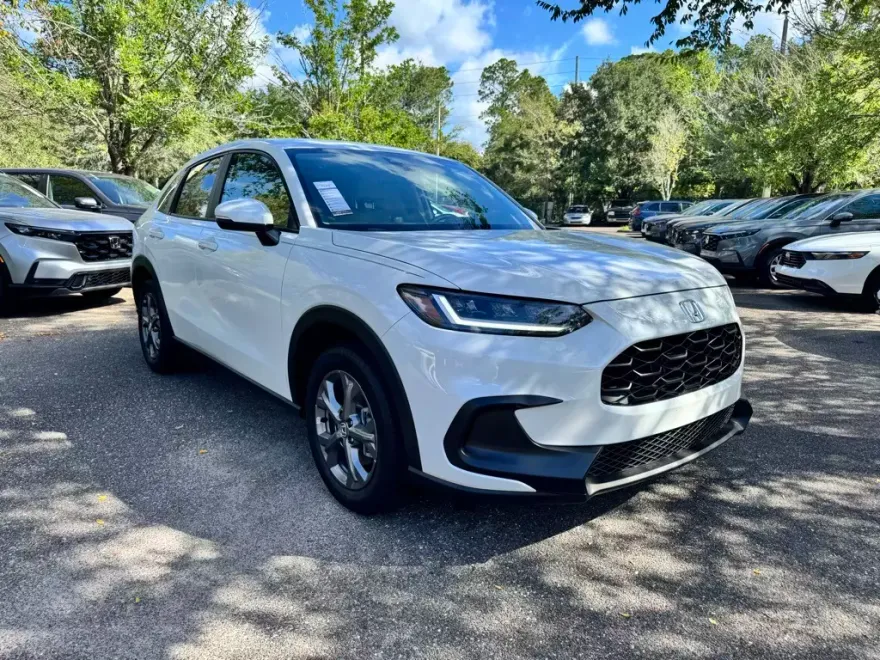 2026 Honda HR-V LX photo 1