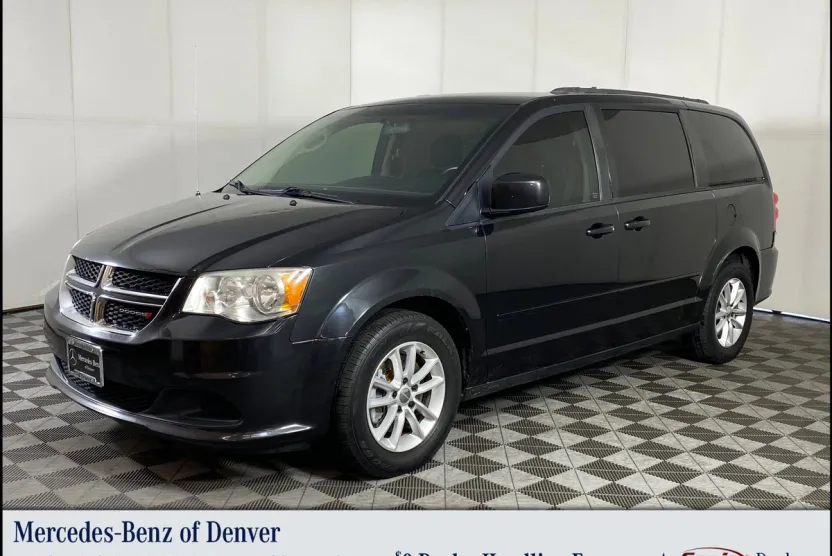 2015 Dodge Grand Caravan SXT photo 1