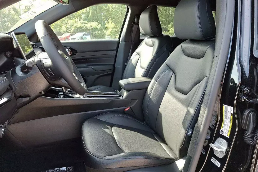 2026 Jeep Compass Limited Altitude photo 1
