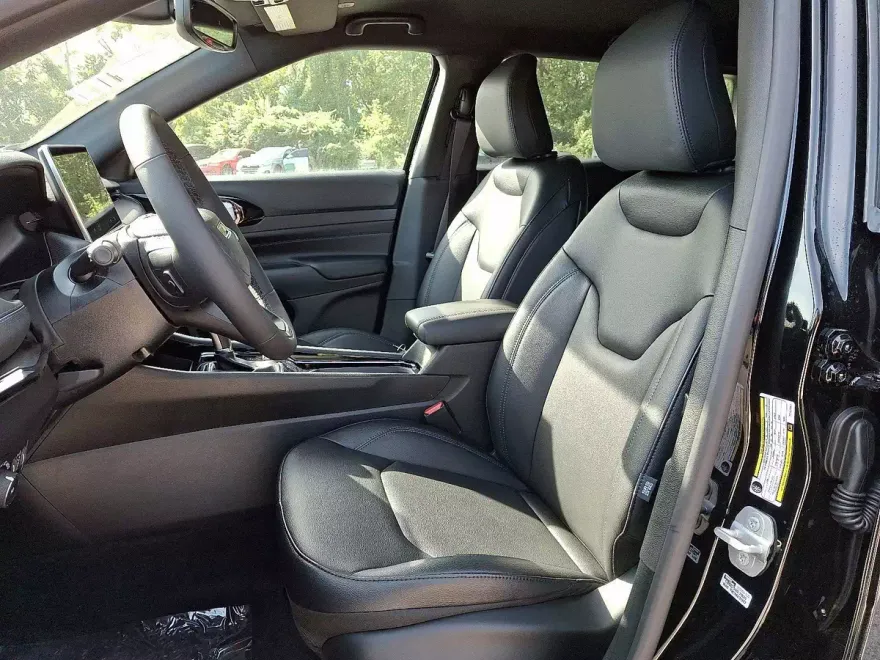2026 Jeep Compass Limited Altitude photo 1
