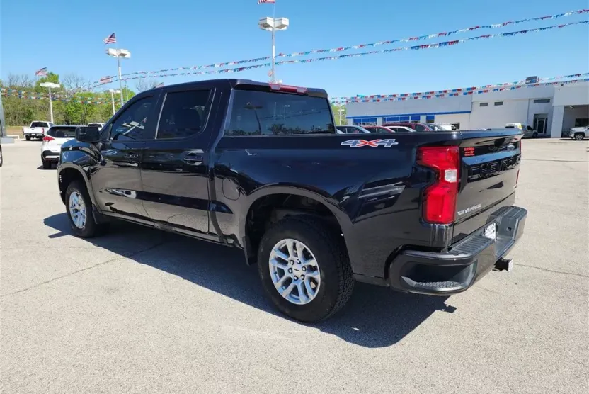 2023 Chevrolet Silverado 1500 RST photo 1