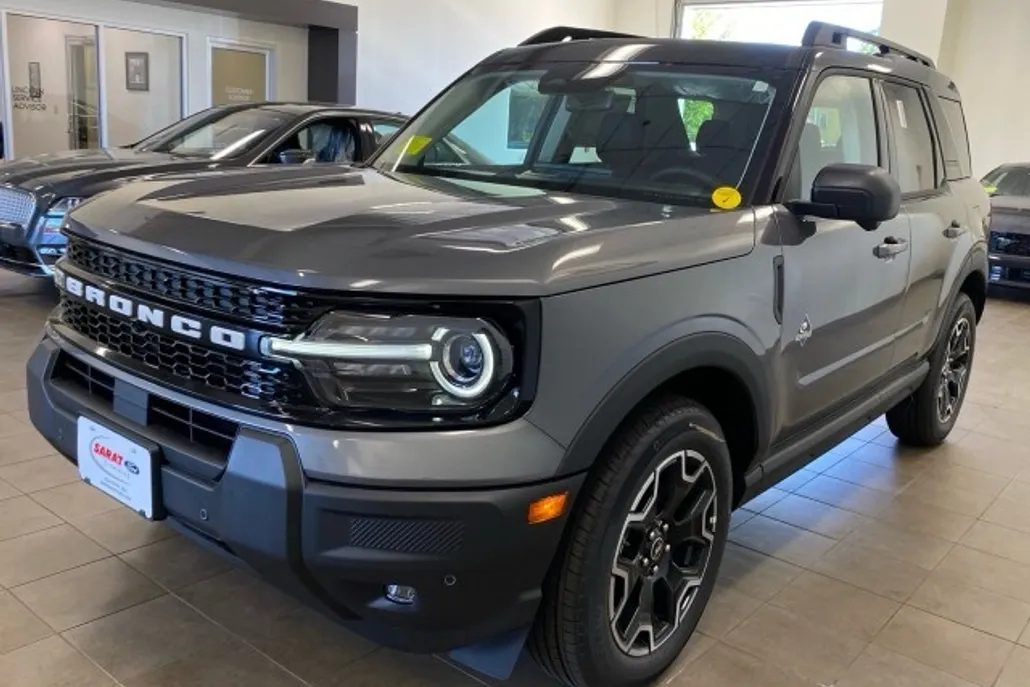 2025 Ford Bronco Sport Outer Banks photo 1