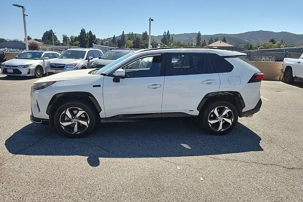 2024 Toyota RAV4 Prime SE photo 1