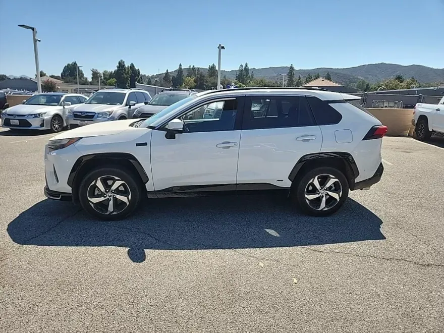 2024 Toyota RAV4 Prime SE photo 1