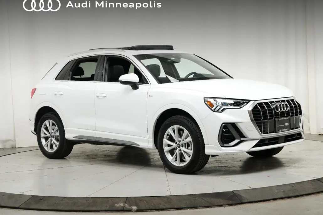 2023 Audi Q3 Premium S line photo 1