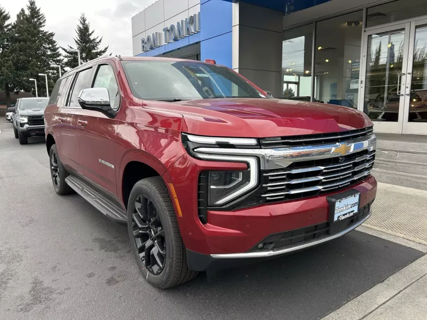 2025 Chevrolet Suburban Premier photo 1