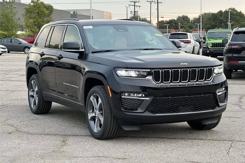 2025 Jeep Grand Cherokee Limited photo 1