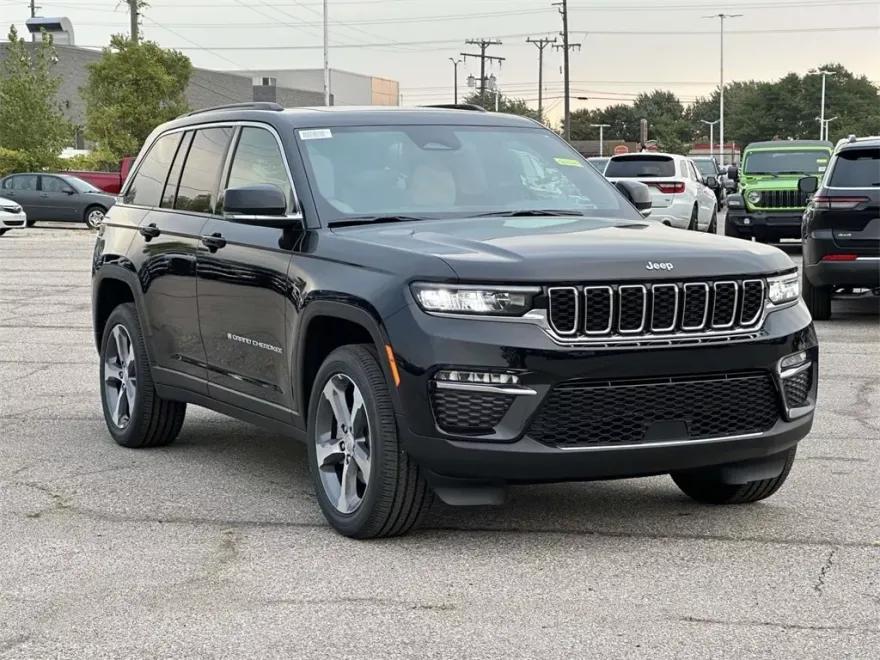 2025 Jeep Grand Cherokee Limited photo 1