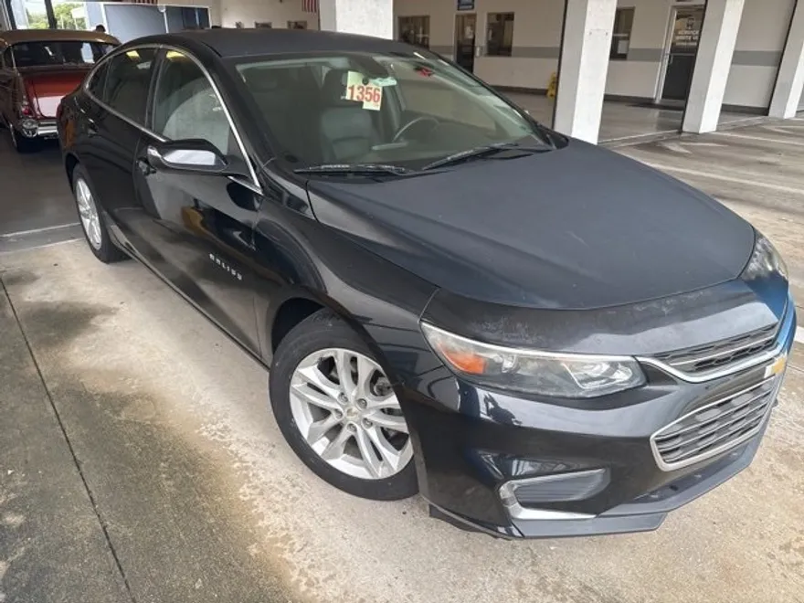 2016 Chevrolet Malibu 1LT photo 1