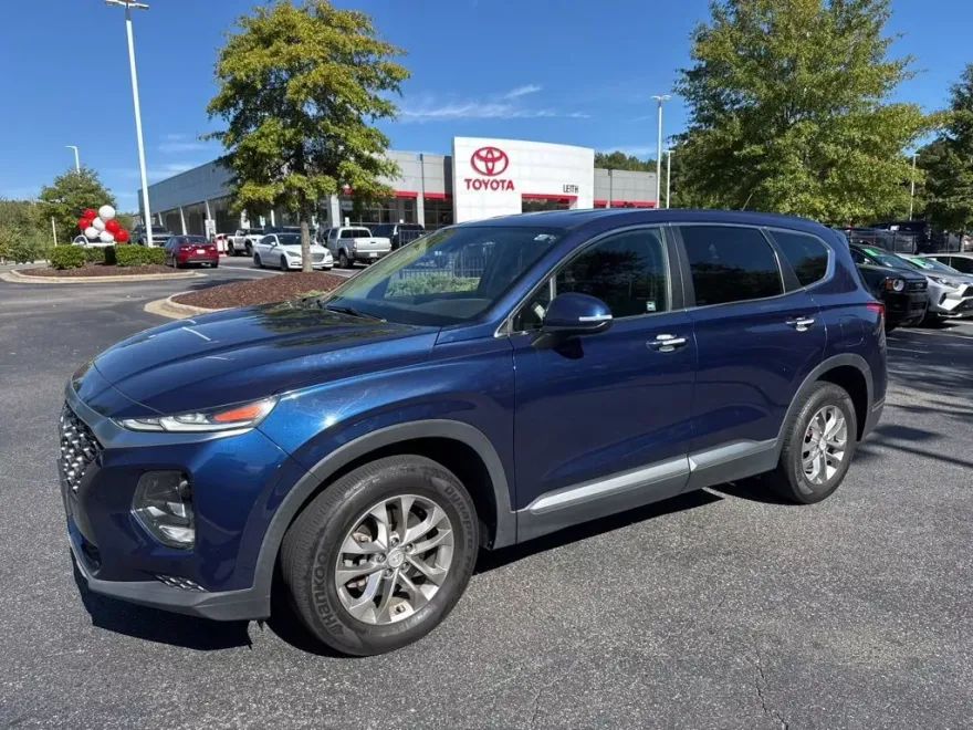 2020 Hyundai Santa Fe SE photo 1
