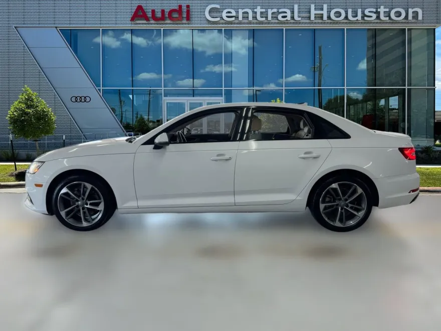 2019 Audi A4 Premium photo 1