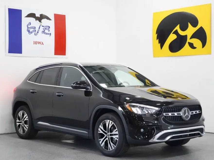 2025 Mercedes Benz GLA 250 4MATIC photo 1