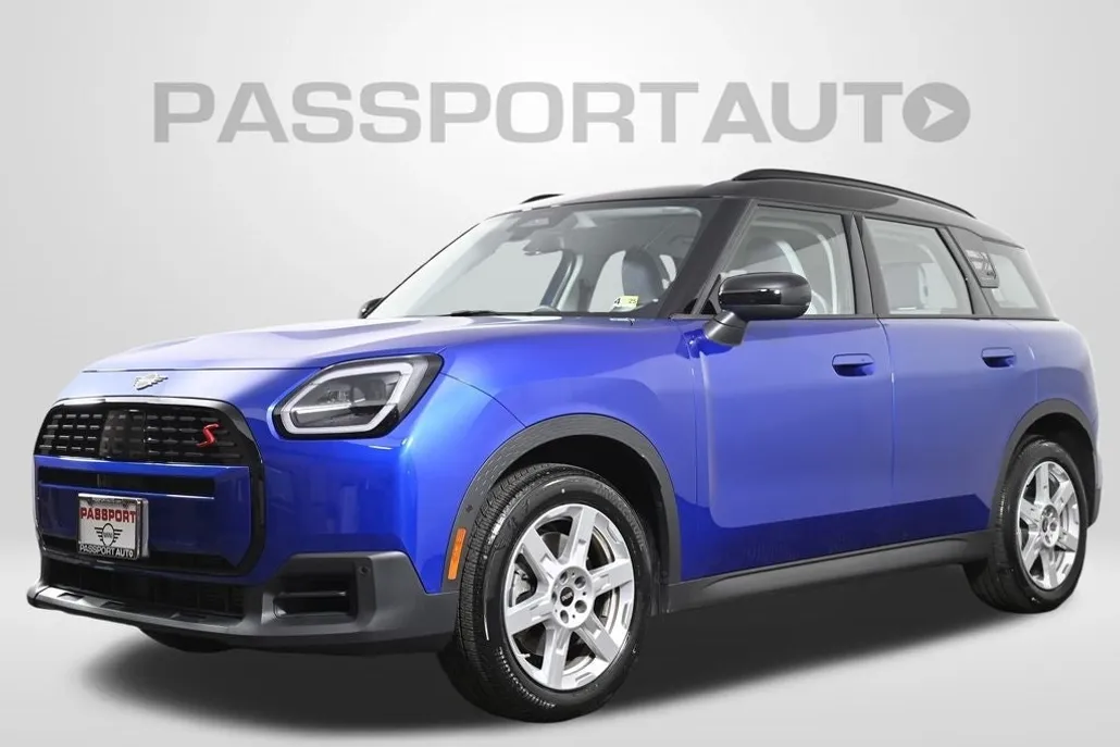 2025 Mini Countryman ALL4 S Iconic photo 1