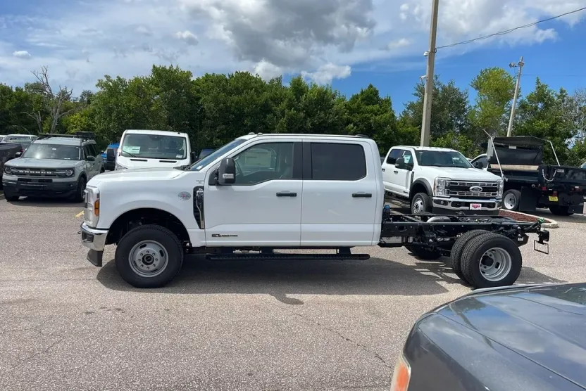 2026 Ford F-350 XL photo 1