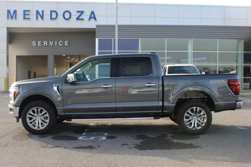 2025 Ford F-150 Lariat photo 1