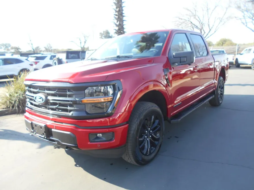 2025 Ford F-150 XLT photo 1