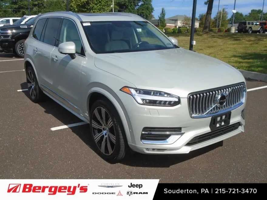 2021 Volvo XC90 T6 AWD Inscription photo 1