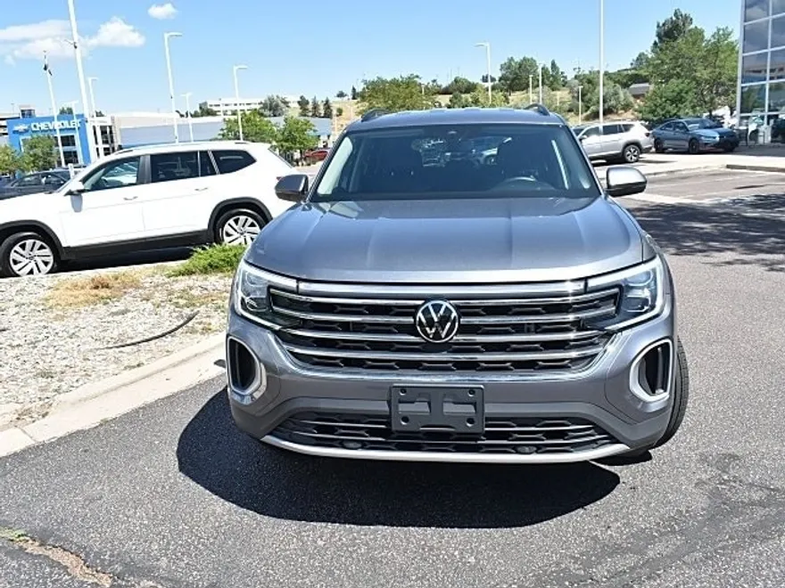 2025 Volkswagen Atlas SE photo 1