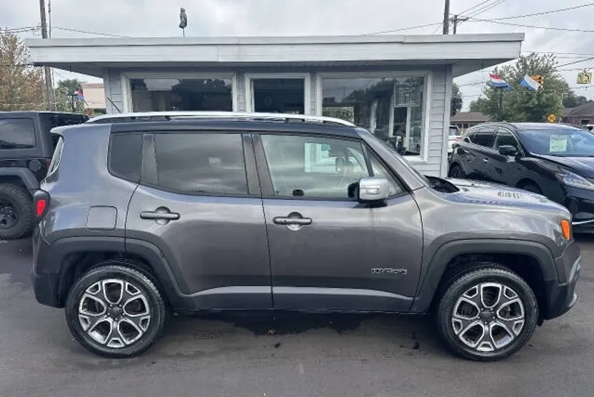 2016 Jeep Renegade Limited photo 1