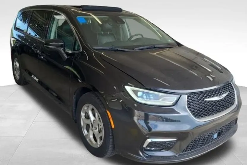 2024 Chrysler Pacifica Limited photo 1
