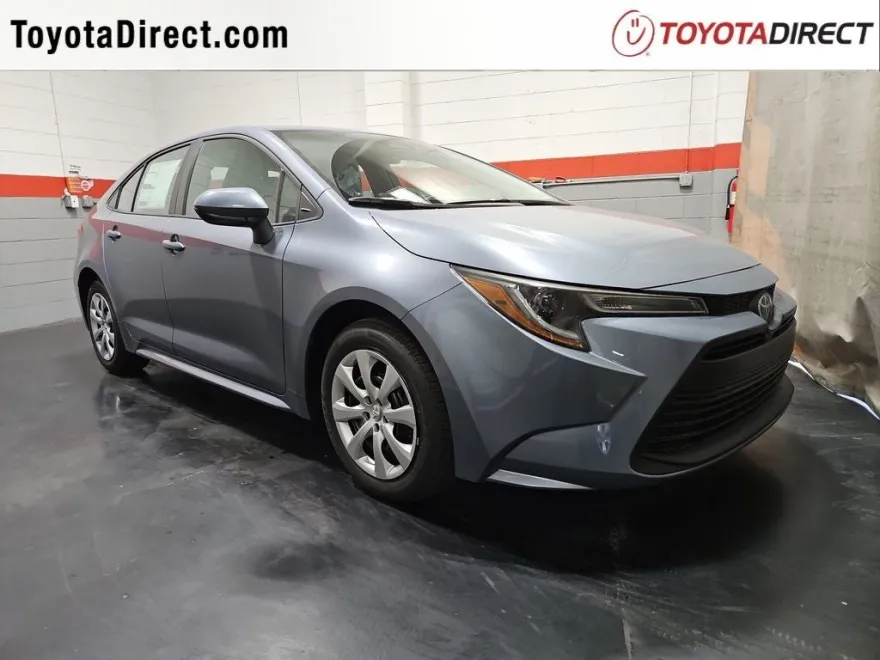 2026 Toyota Corolla LE photo 1