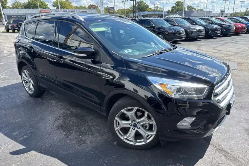 2018 Ford Escape Titanium photo 1