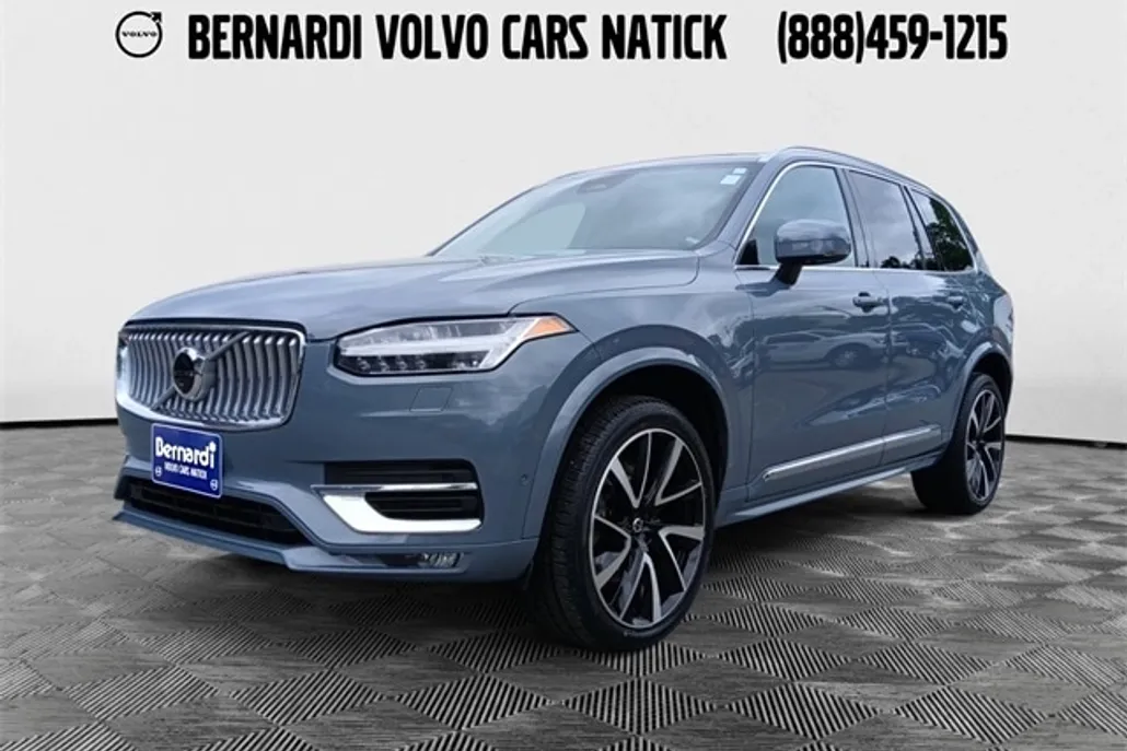 2023 Volvo XC90 Plus photo 1