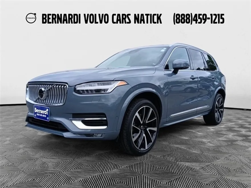 2023 Volvo XC90 Plus photo 1