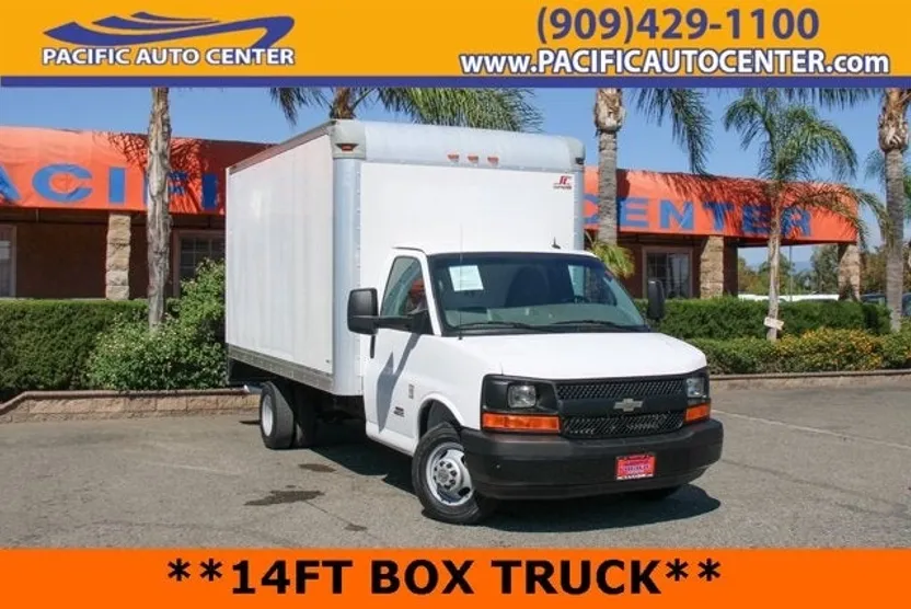 2014 Chevrolet Express Base photo 1
