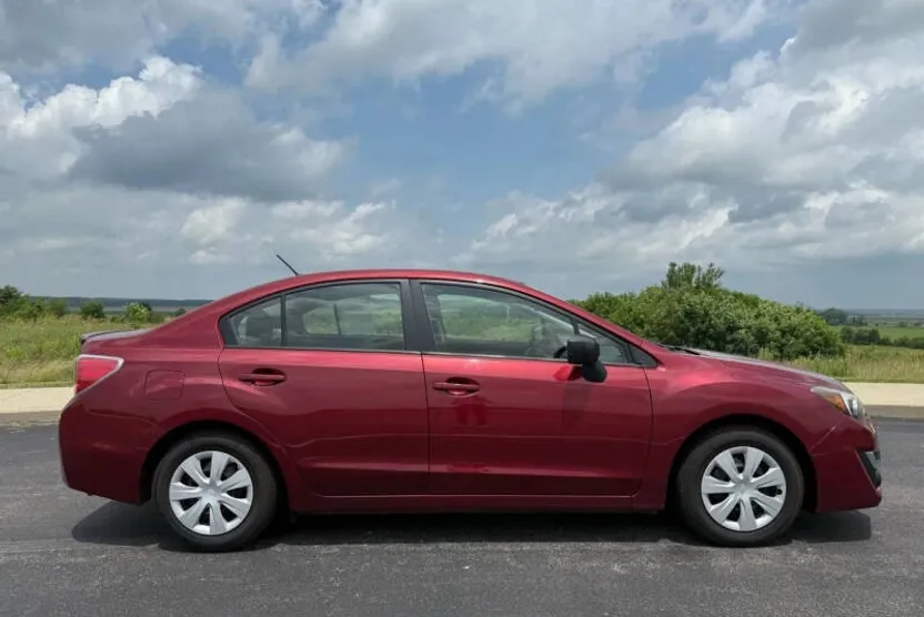 2015 Subaru Impreza 2.0i photo 1