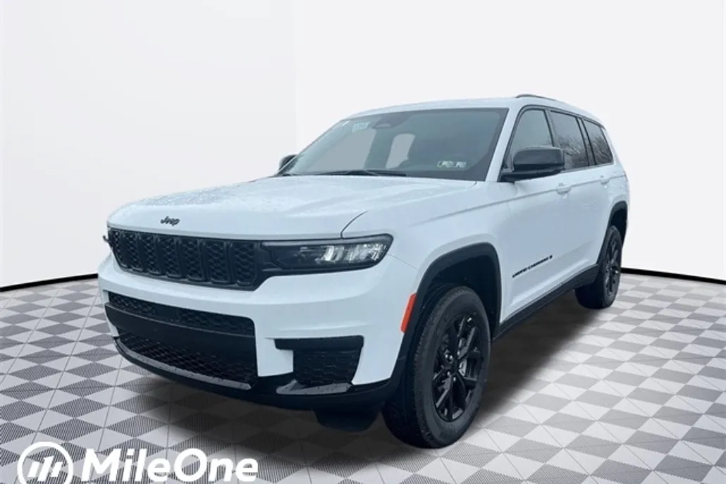 2025 Jeep Grand Cherokee Laredo Sport photo 1