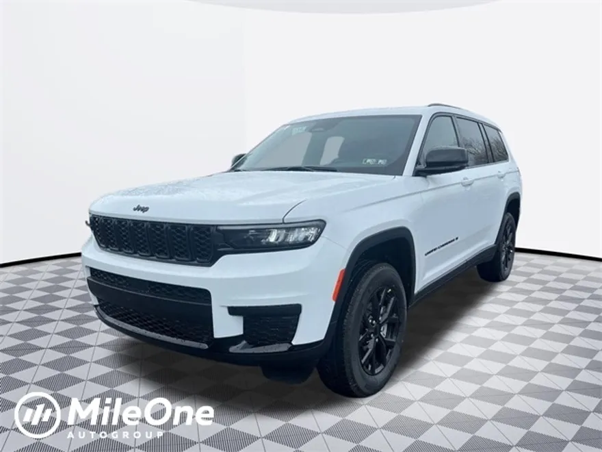 2025 Jeep Grand Cherokee Laredo Sport photo 1