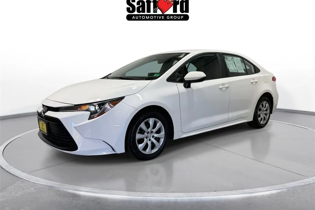 2023 Toyota Corolla LE photo 1