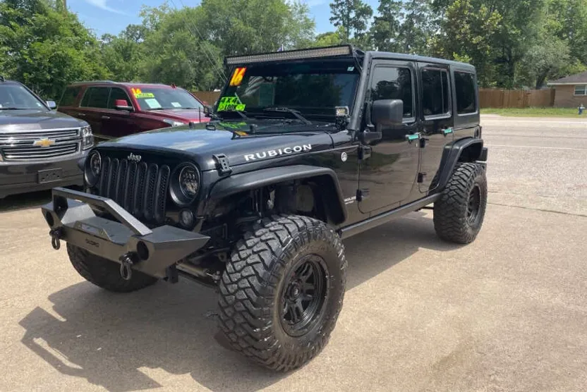 2016 Jeep Wrangler Unlimited Rubicon photo 1