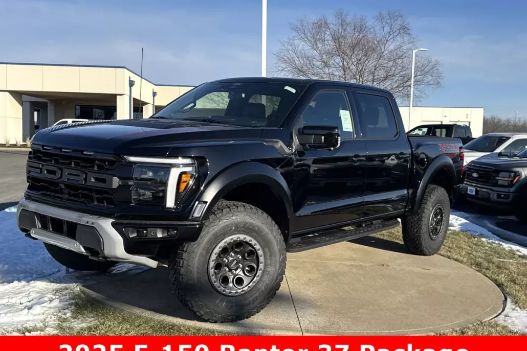 2025 Ford F-150 Raptor photo 1
