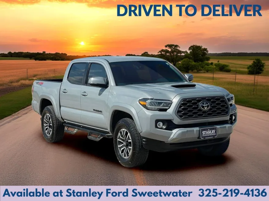 2021 Toyota Tacoma TRD Sport photo 1