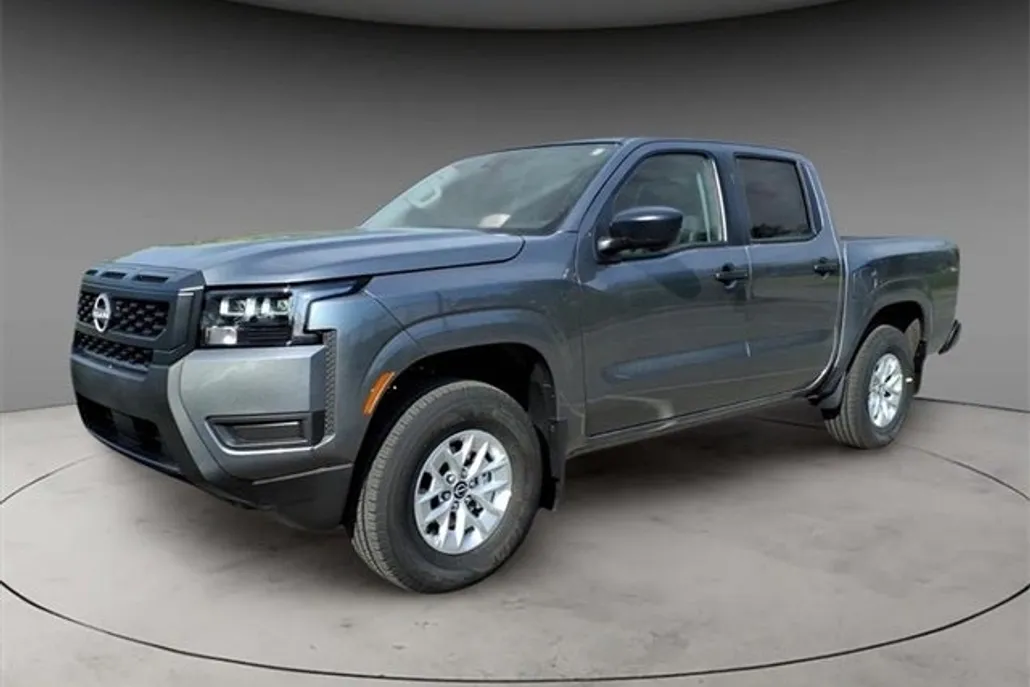 2026 Nissan Frontier Crew Cab S photo 1
