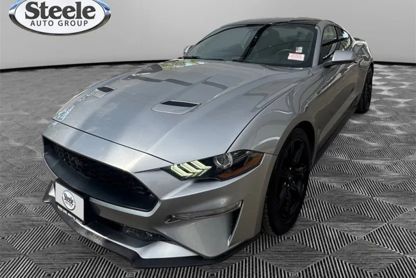 2020 Ford Mustang EcoBoost photo 1