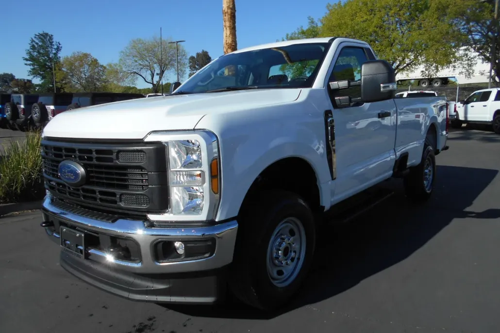 2025 Ford F-250 XL photo 1