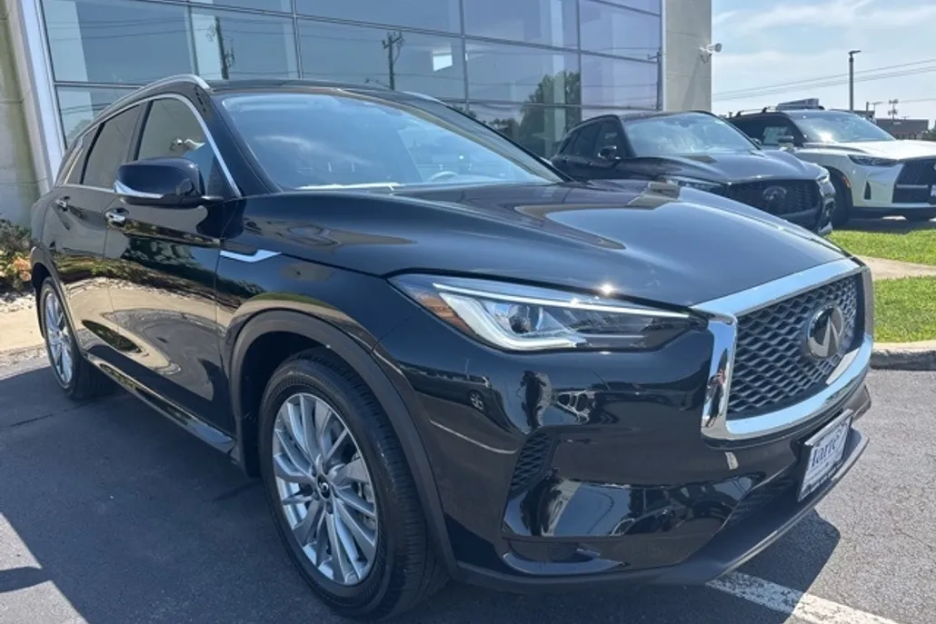 2025 Infiniti QX50 Luxe AWD photo 1
