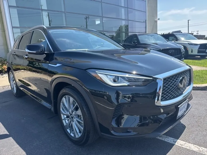2025 Infiniti QX50 Luxe AWD photo 1