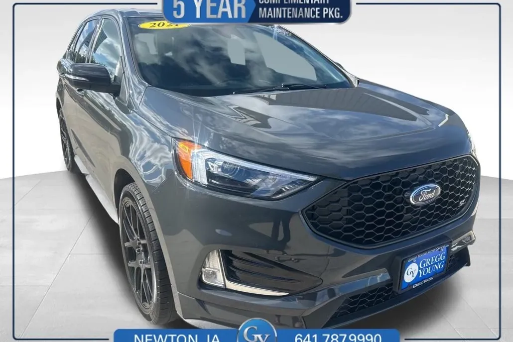 2021 Ford Edge ST photo 1