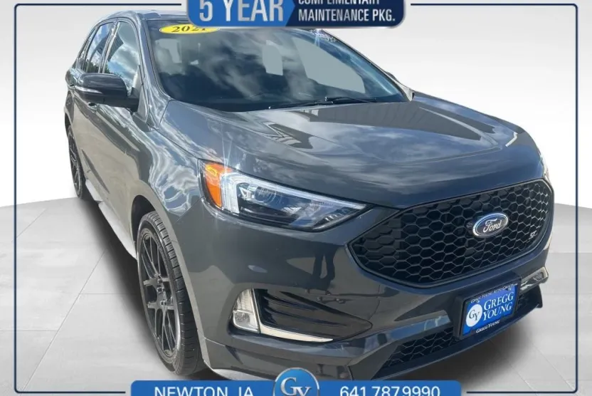 2021 Ford Edge ST photo 1