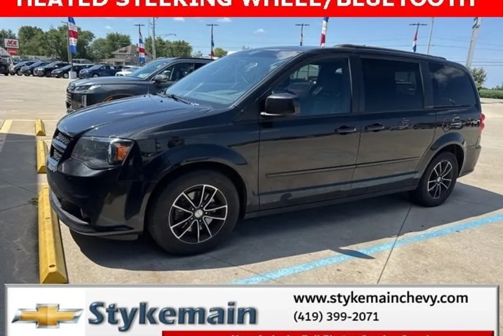 2017 Dodge Grand Caravan GT photo 1