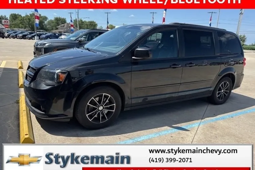 2017 Dodge Grand Caravan GT photo 1