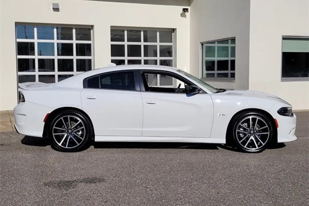 2023 Dodge Charger R/T photo 1