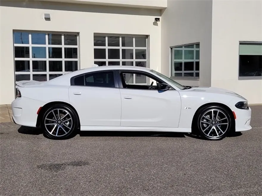 2023 Dodge Charger R/T photo 1
