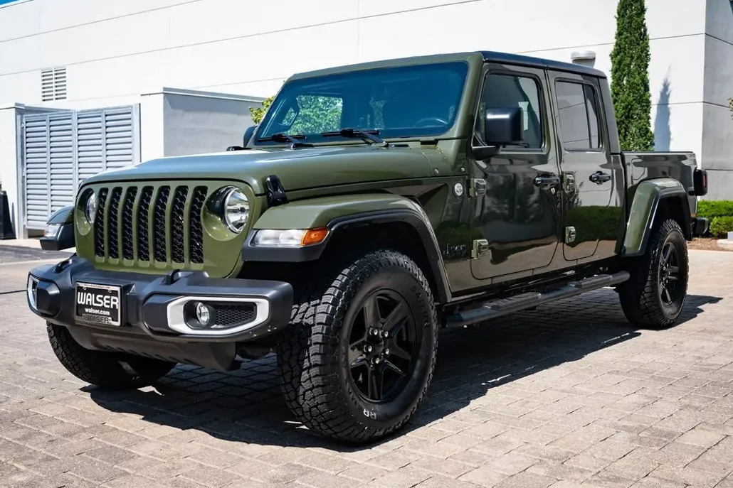 2021 Jeep Gladiator Sport S photo 1