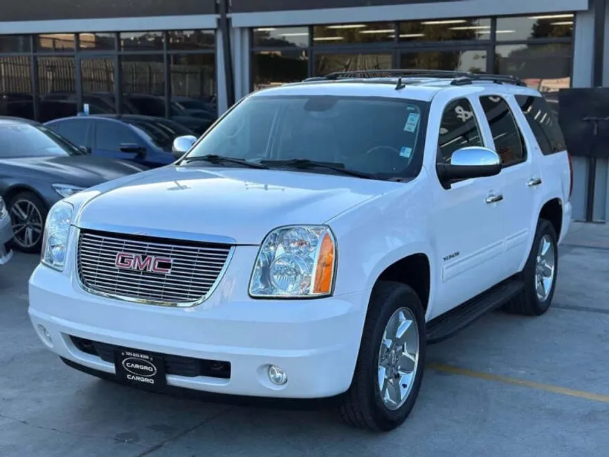 2012 Gmc Yukon SLT photo 1